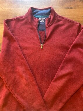 Izod Men's Red Half-Zip Pullover